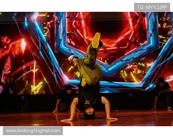 全国街舞大赛点评聚焦上海街舞队的节奏表现与创意风格分析